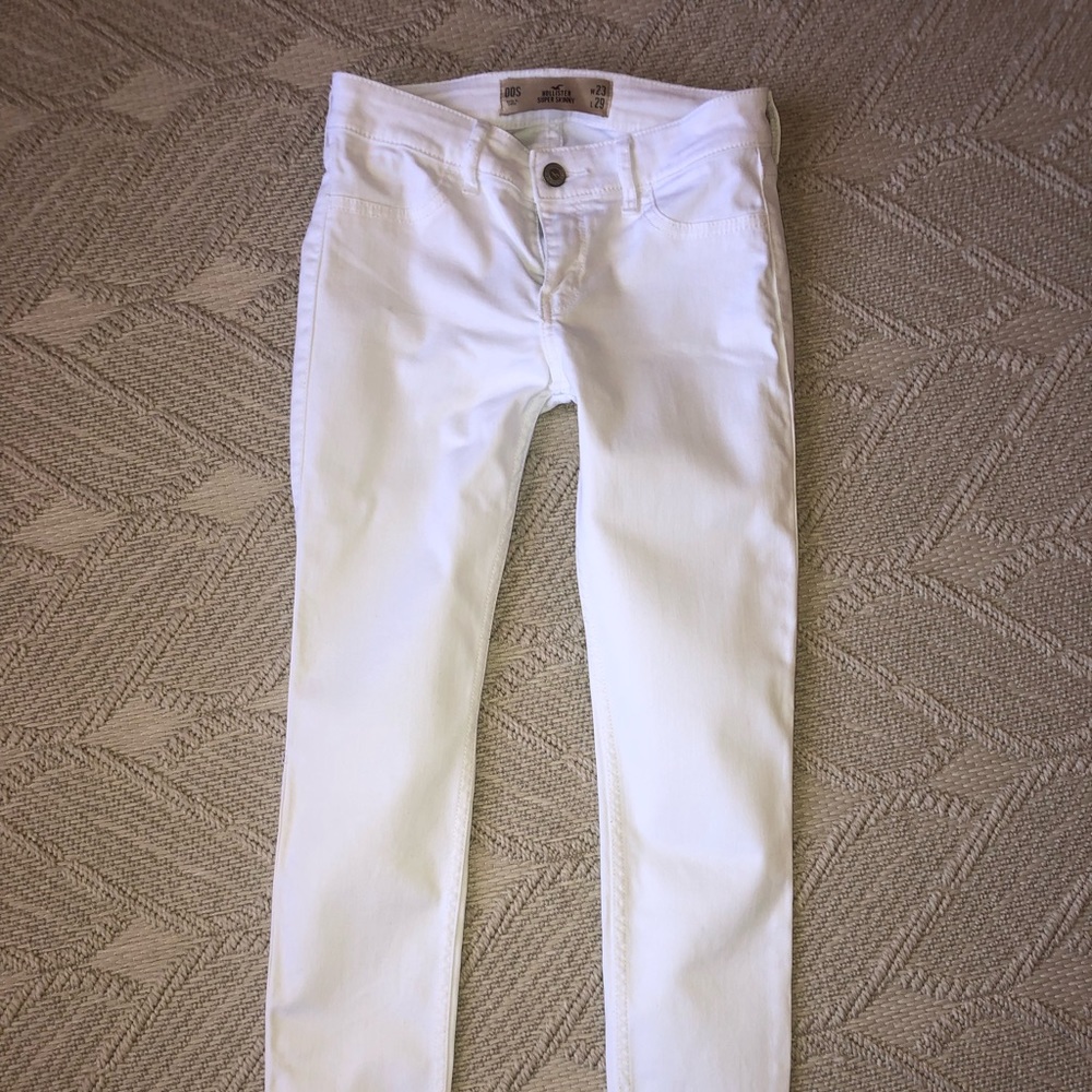 Hollister Super Skinny White Jeans. Sz 00s